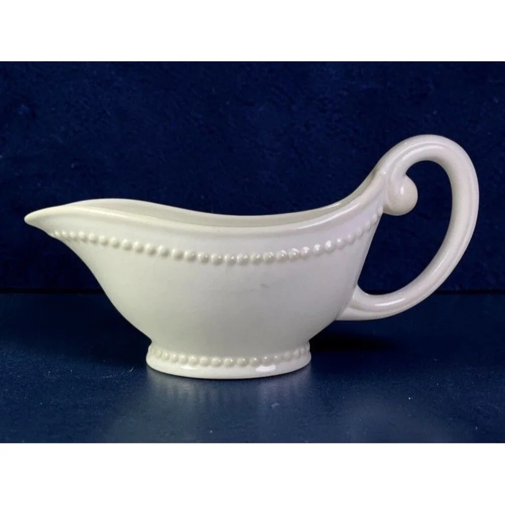 Princess House Pavillion Gravy Boat Ivory Beaded Light Crazing 1408